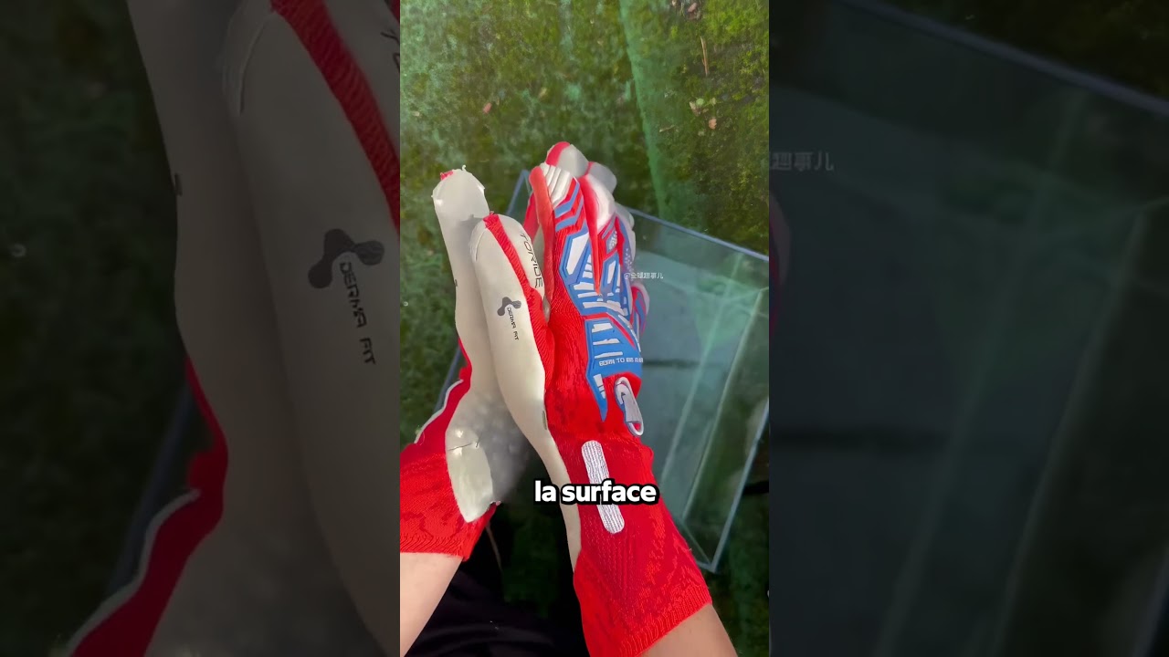 Pourquoi Les Gants De Gardien Collent-ils Au Ballon ?